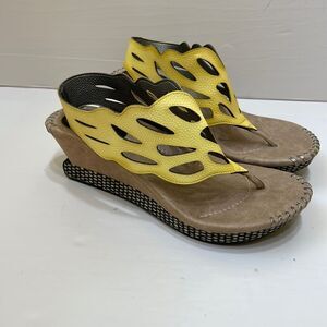 MODZORI REVERSIBLE SANDALS IN LEATHER‎